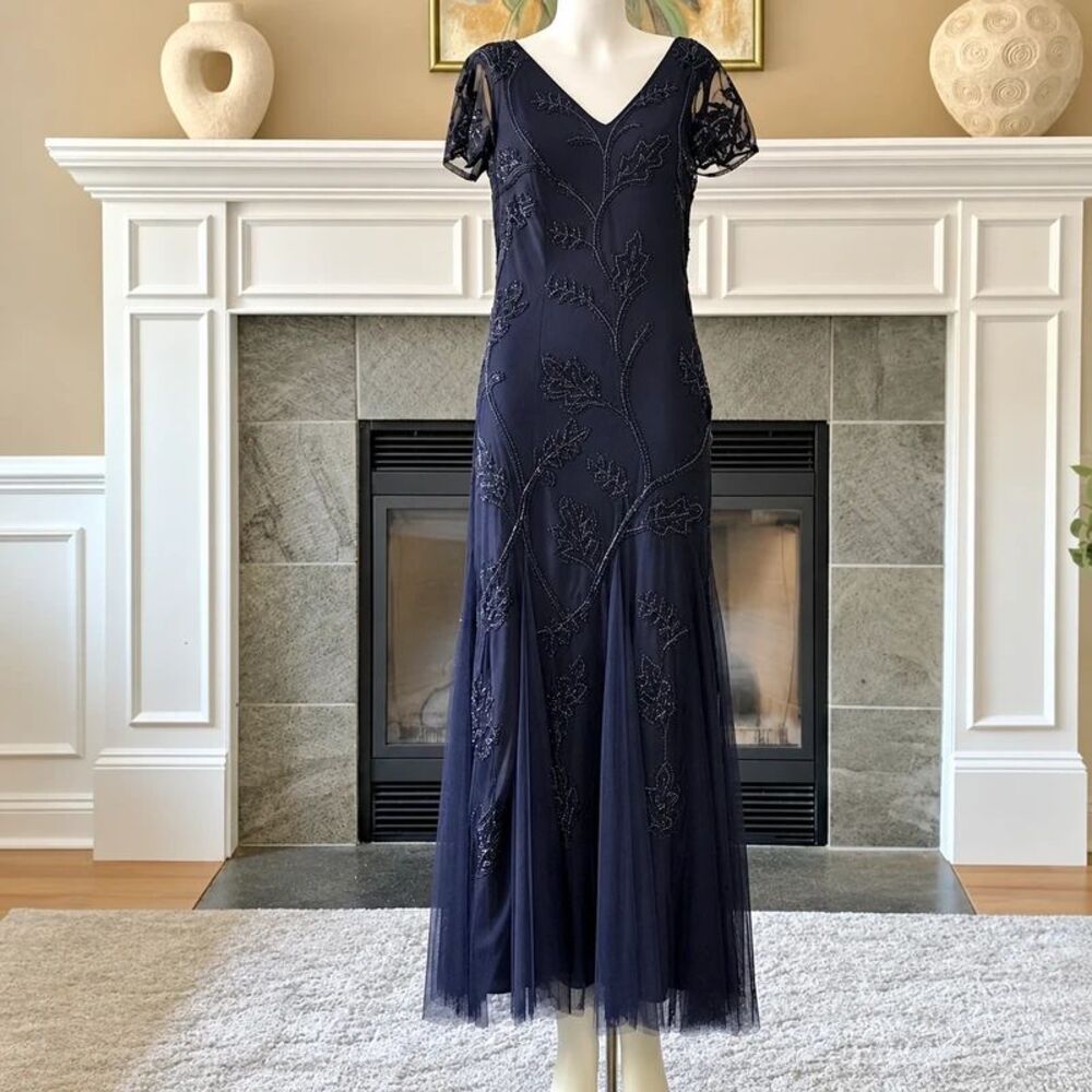 Marina NWT Size 4 Blue Floral Embroidered Beaded Gown V-Neck Evening Dress